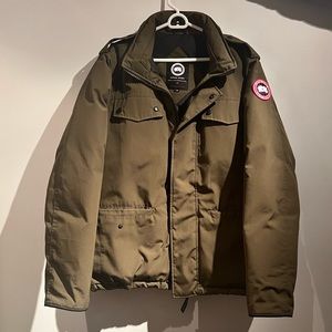 Canada Goose Jacket Mens size L - Like New condition